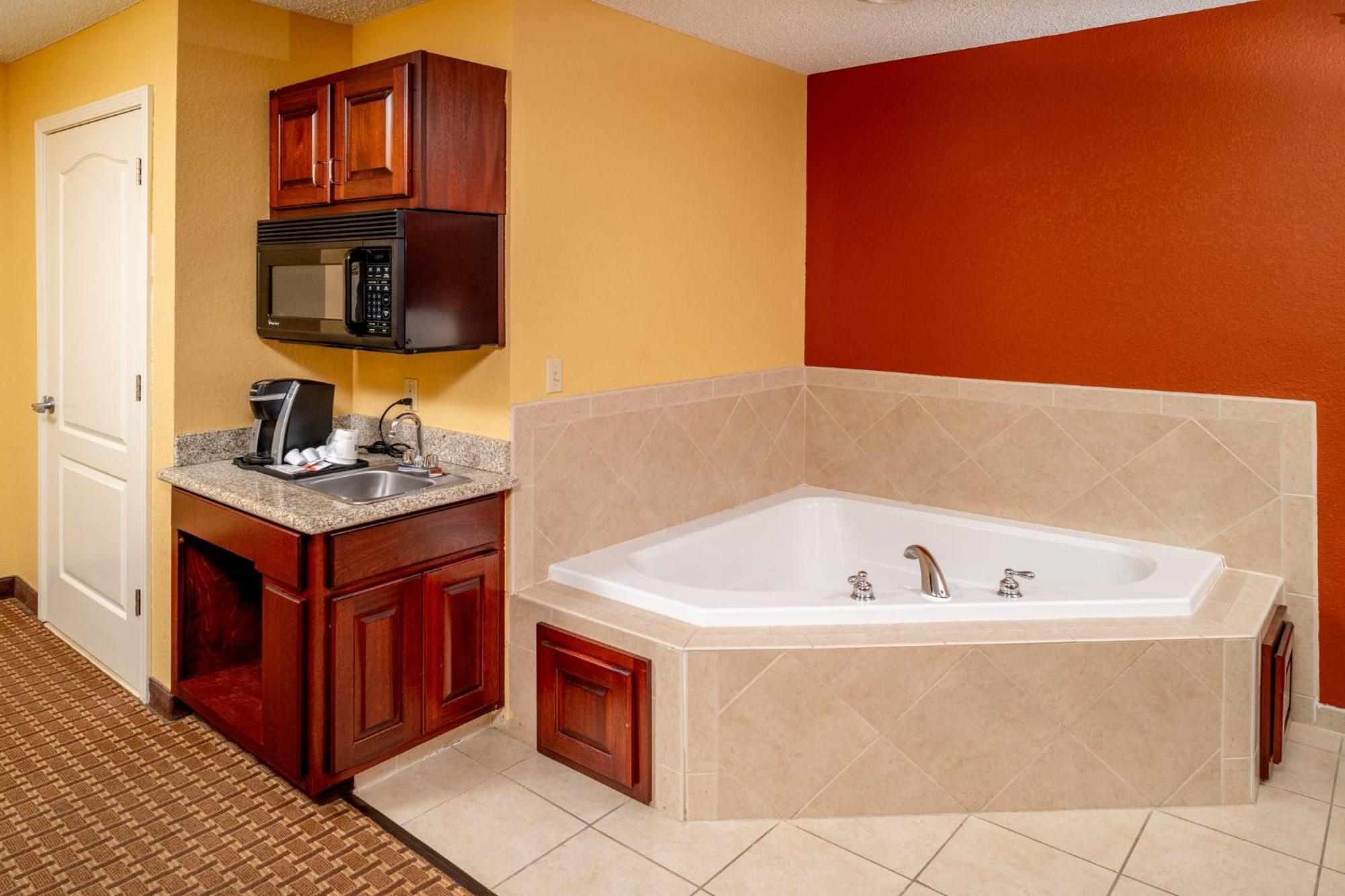 Holiday Inn Express And Suites Hazard By Ihg Buitenkant foto
