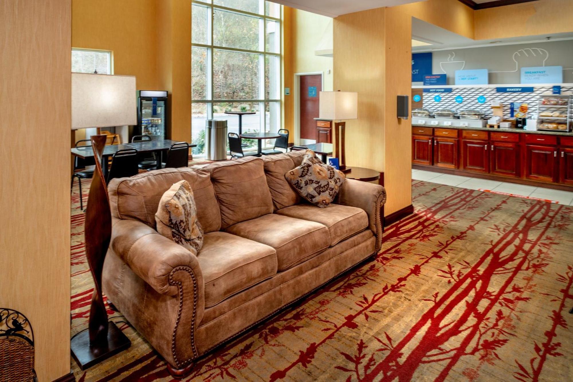 Holiday Inn Express And Suites Hazard By Ihg Buitenkant foto