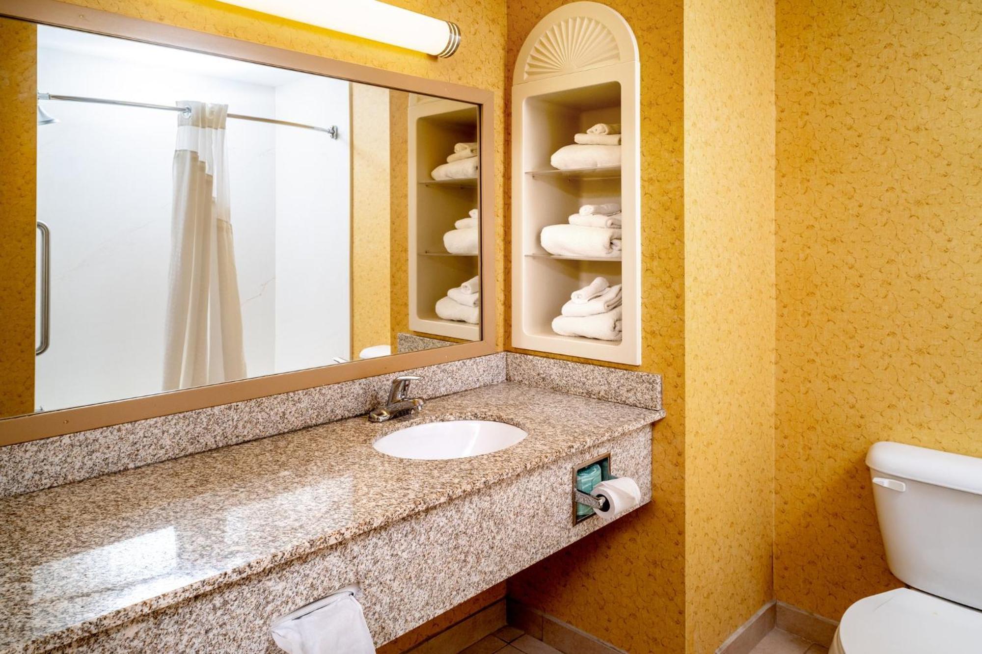 Holiday Inn Express And Suites Hazard By Ihg Buitenkant foto