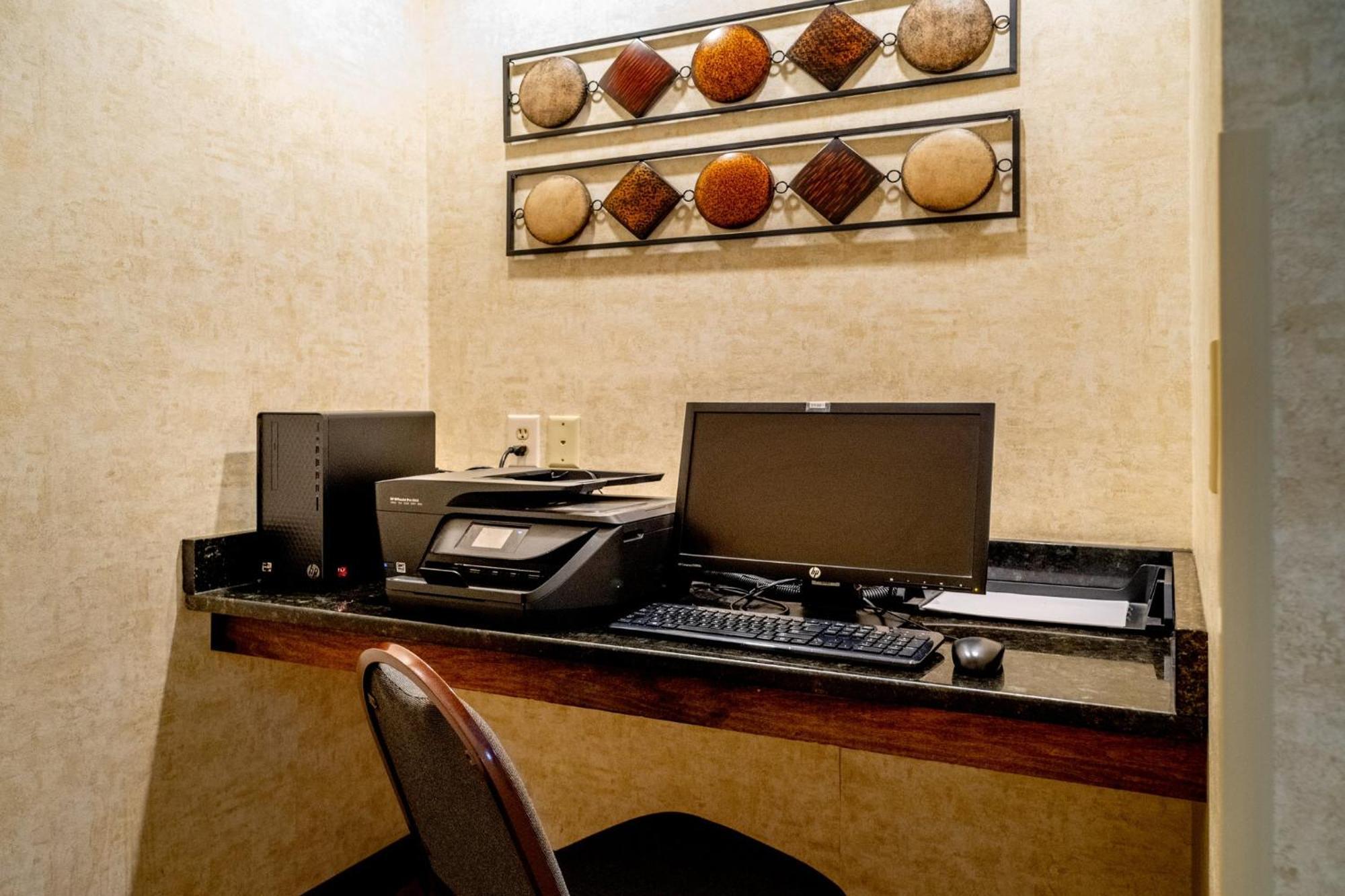 Holiday Inn Express And Suites Hazard By Ihg Buitenkant foto