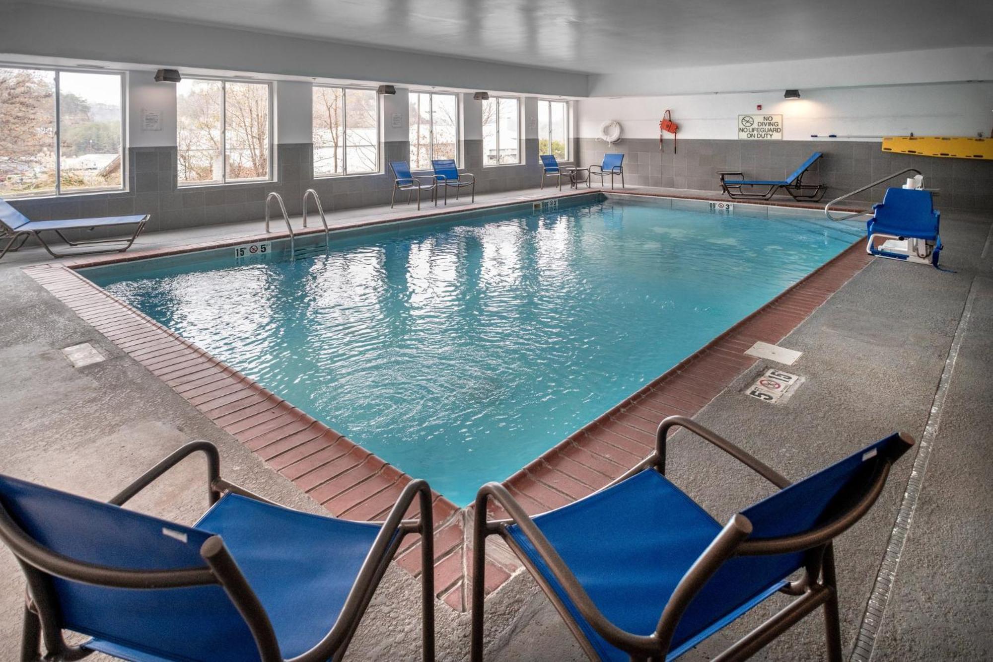 Holiday Inn Express And Suites Hazard By Ihg Buitenkant foto